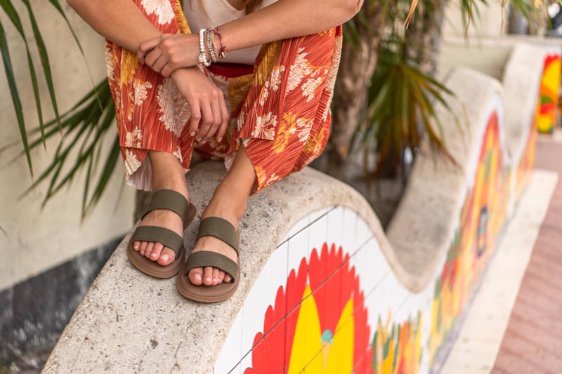 Sanuk Yoga Gora Femme Chaussures Sandales-Golden Rod Toutes Tailles